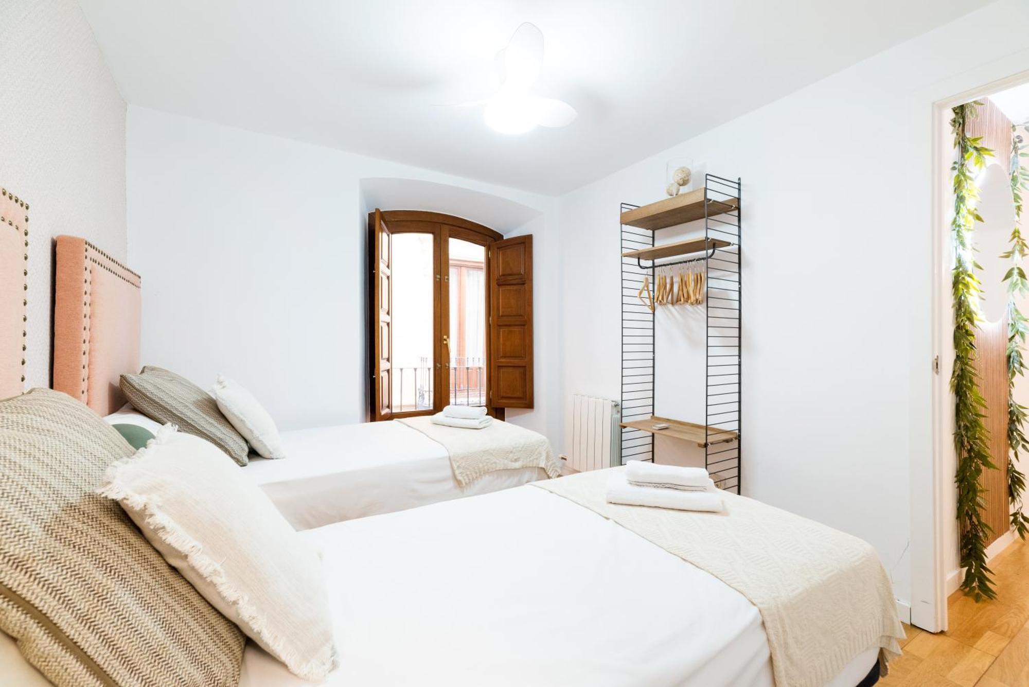 Moderno Apartamento En Granada Centro Buitenkant foto