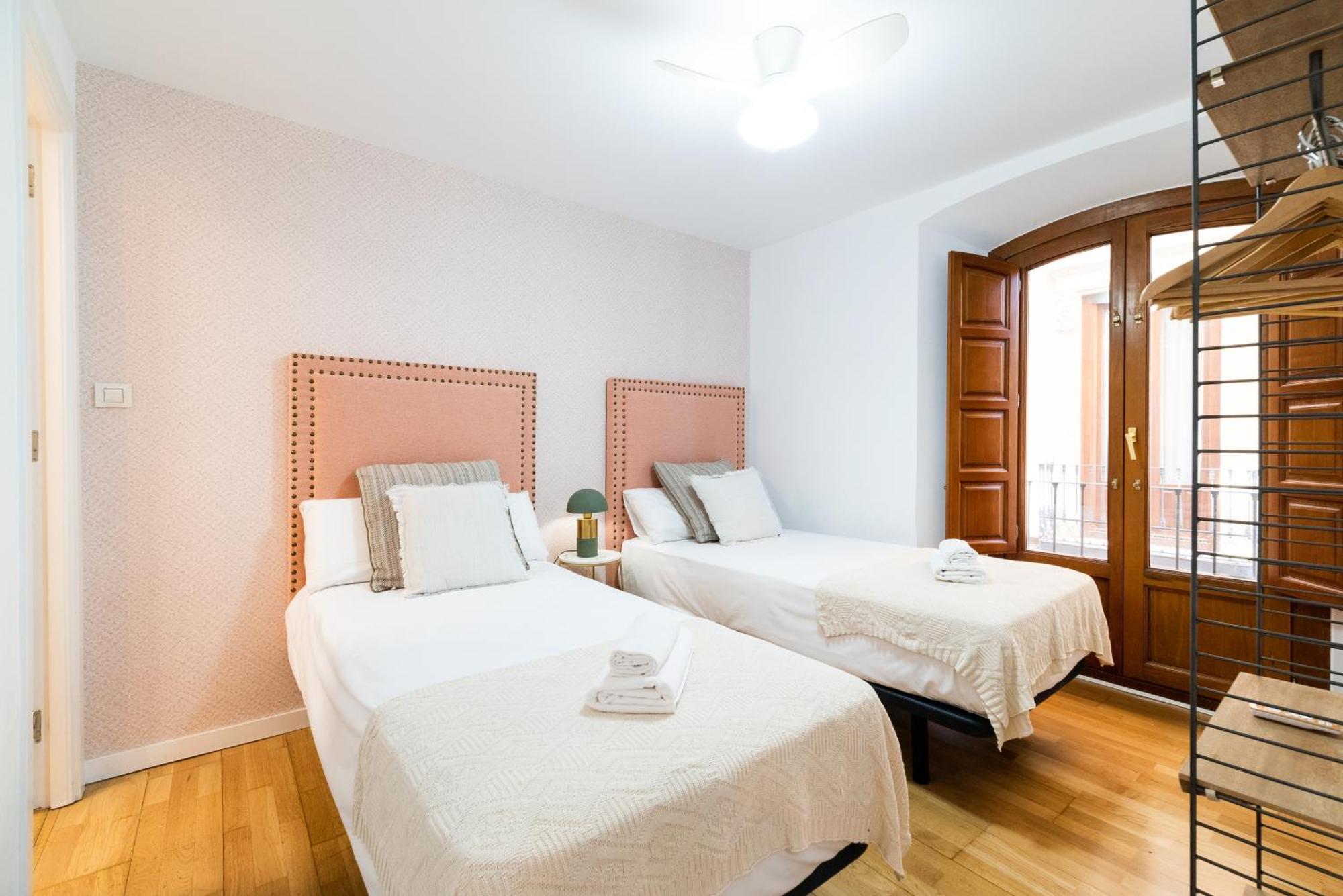 Moderno Apartamento En Granada Centro Buitenkant foto